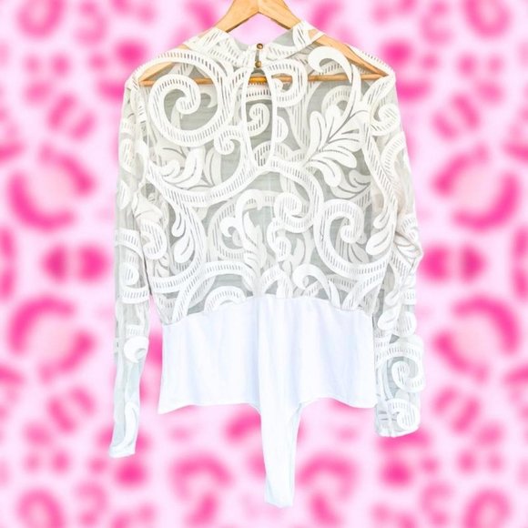 Plus Size Bodysuit 🎀  Size 3X 🎀 Y2K  🎀 Sheer White Long Sleeve Bodysuit - Picture 3 of 4